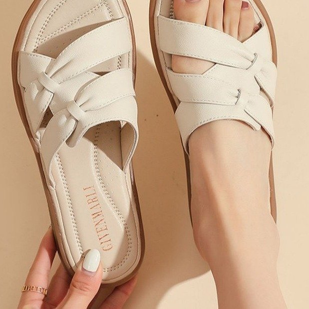 Summer Flat Plus Size Soft Bottom Non-slip Tendon Bottom Soft Leather Sandals