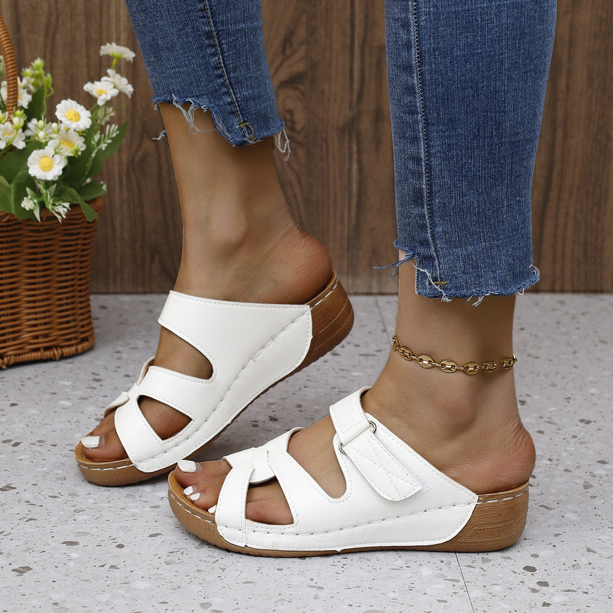 New Casual Wedge Platform Hollow Slippers For Women