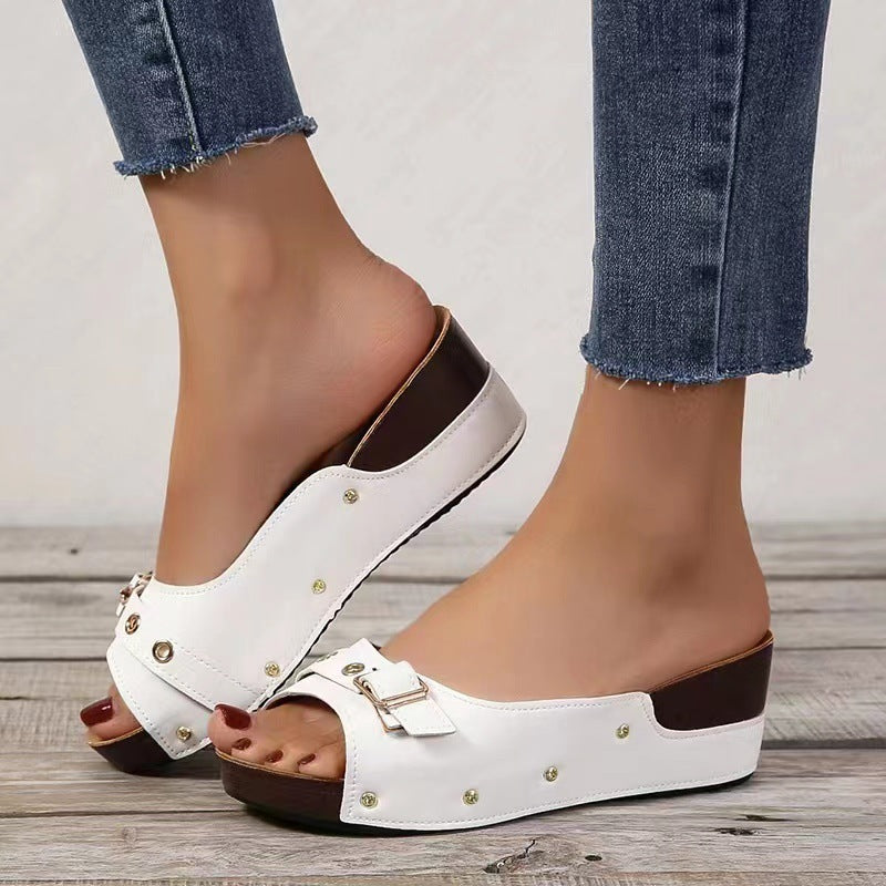 Spring And Summer New Plus Size Flip-flops Wedge Sandals